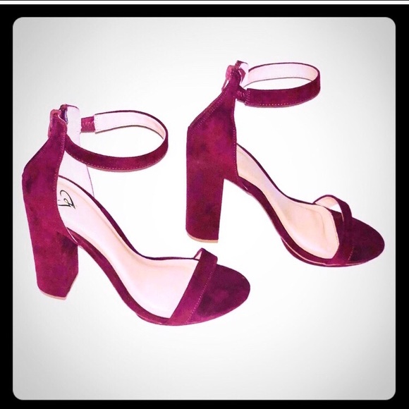 Windsor Shoes - 🛑🛑SOLD🛑🛑Cute and Sexy Burgundy Heels.